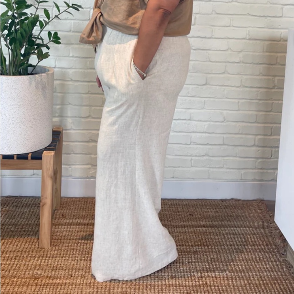 Kurvy Kouture Co. Linen Wide leg pant. NWT